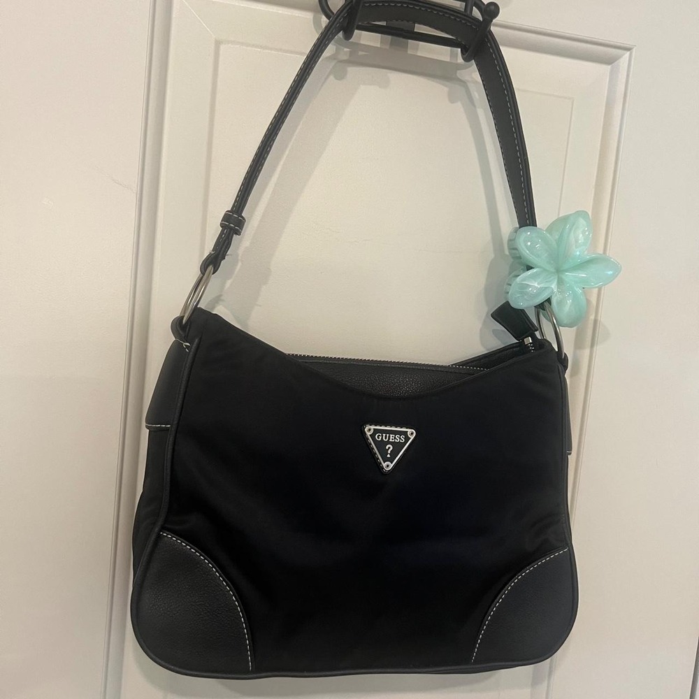 Guess vtg black nylon  shoulder bag guess handbag y2k